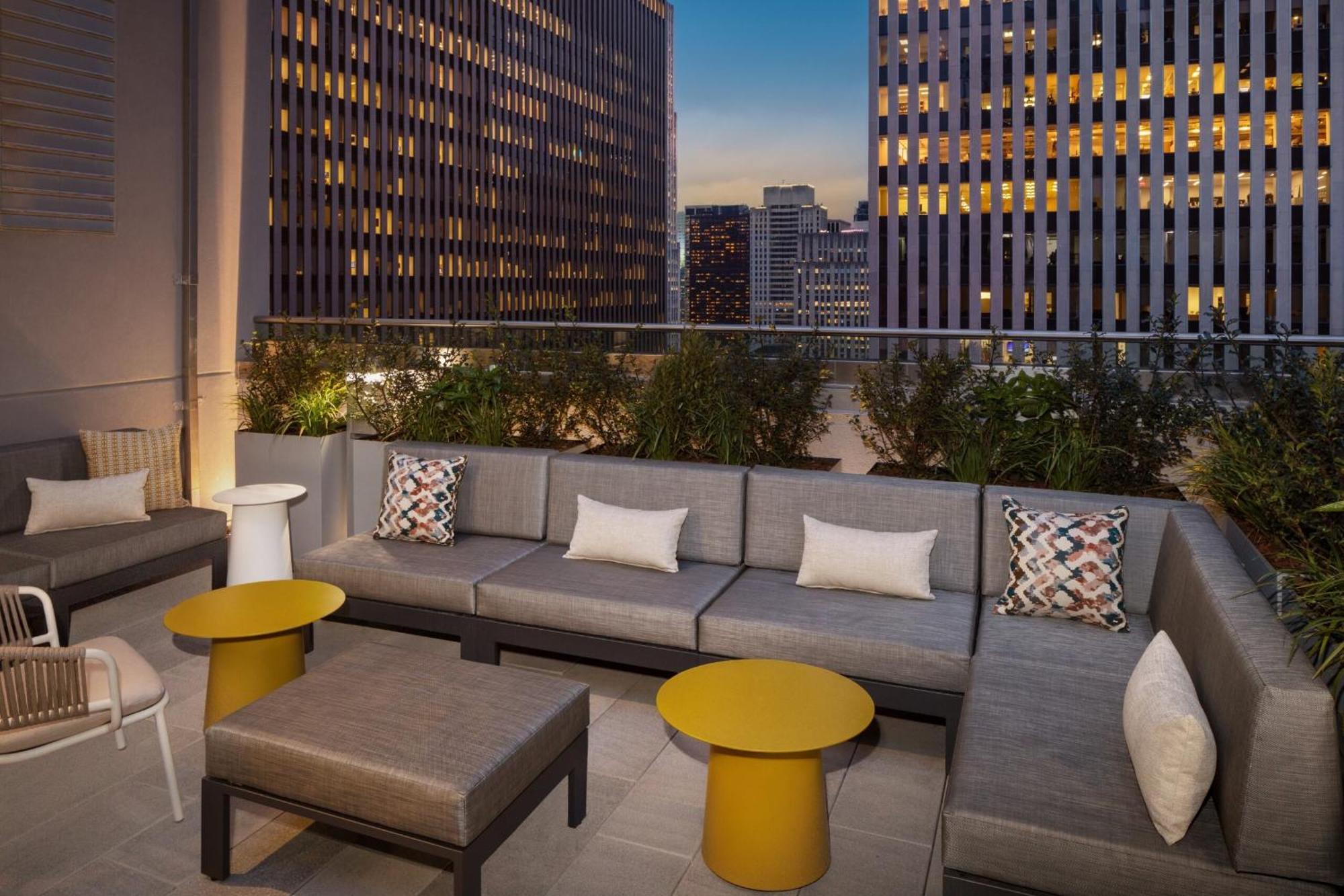 Home2 Suites By Hilton New York Times Square Bagian luar foto